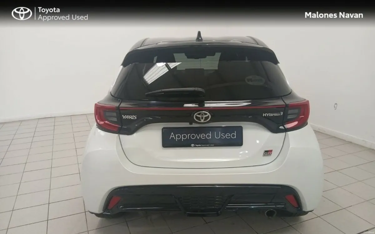 Toyota Yaris YARIS HYBRID GR SPORT - Image 4