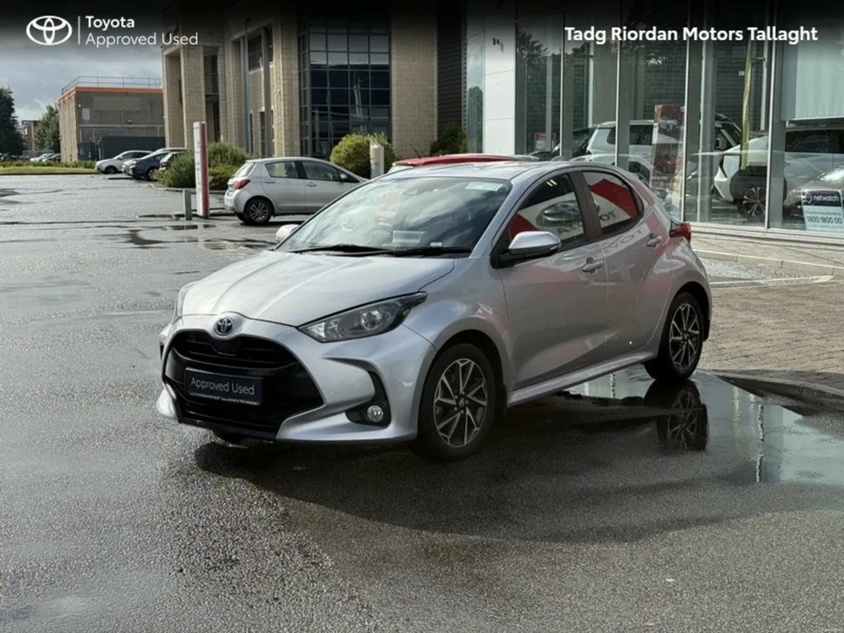 Toyota Yaris 1.5 HYBRID L/SPORT - Image 3