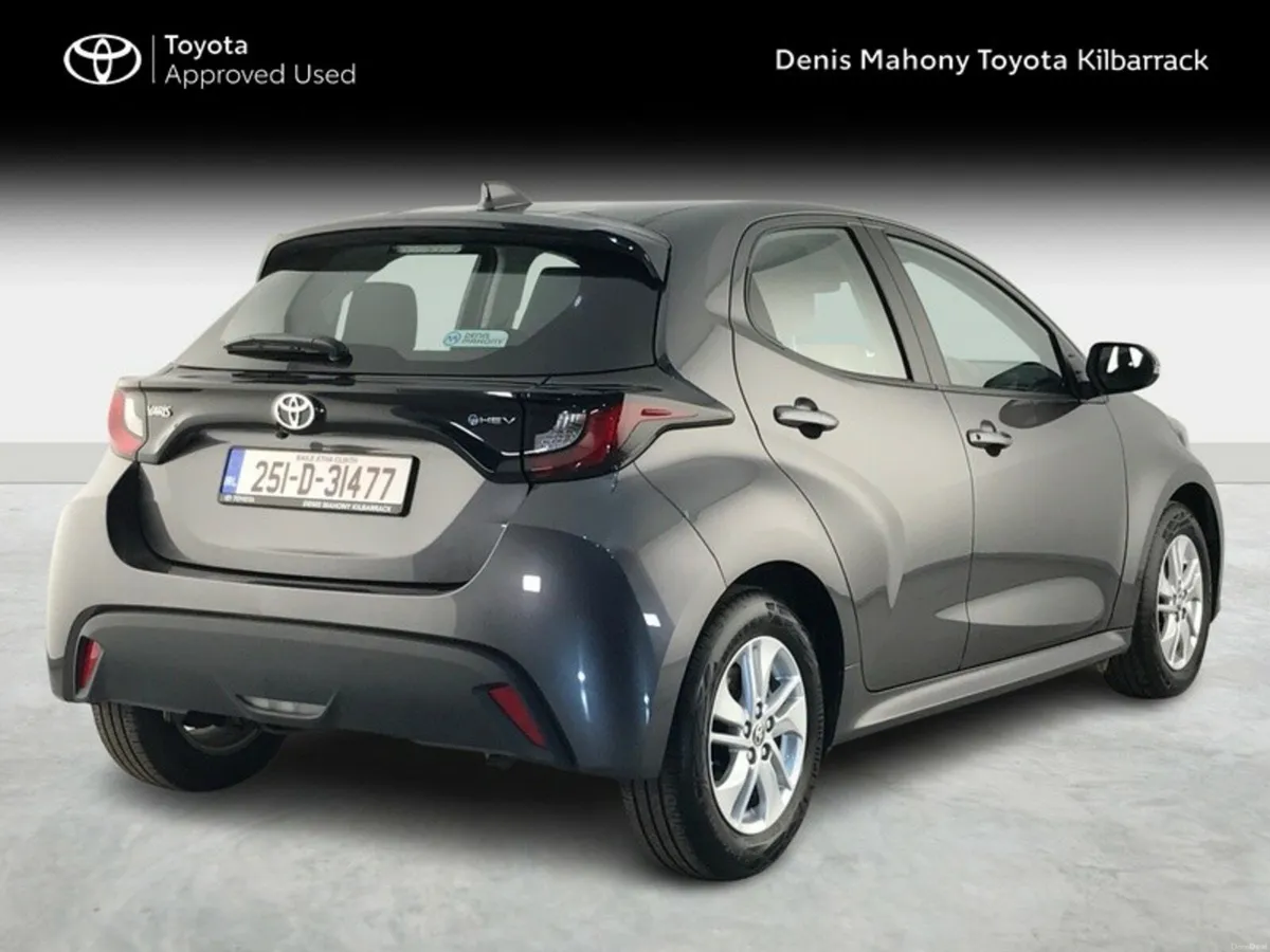 Toyota Yaris HYBRID LUNA 3 YEARS FREE SERVICING - Image 2