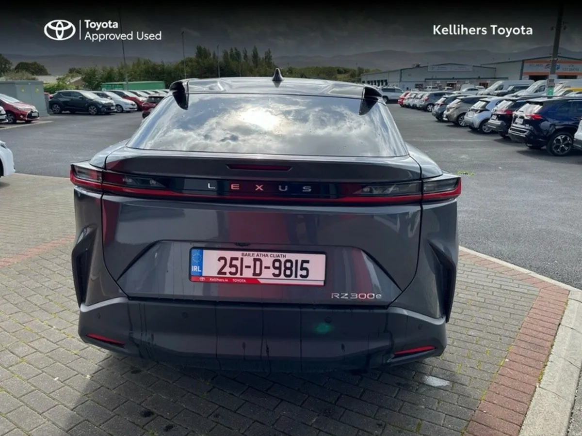 Lexus RZ RZ300E EXECUTIVE - Image 4