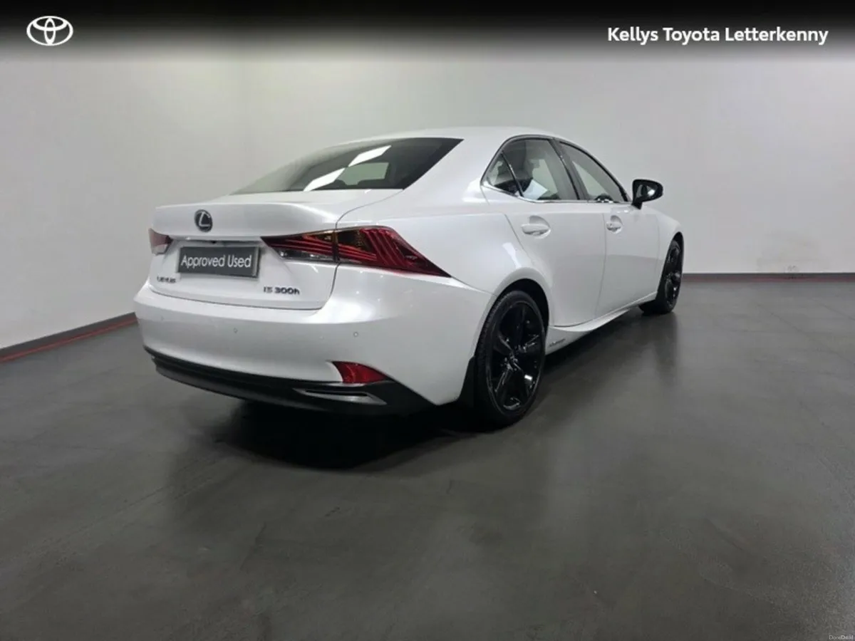 Lexus IS 300H SPORT E6 4 DOHC #144 - Image 2