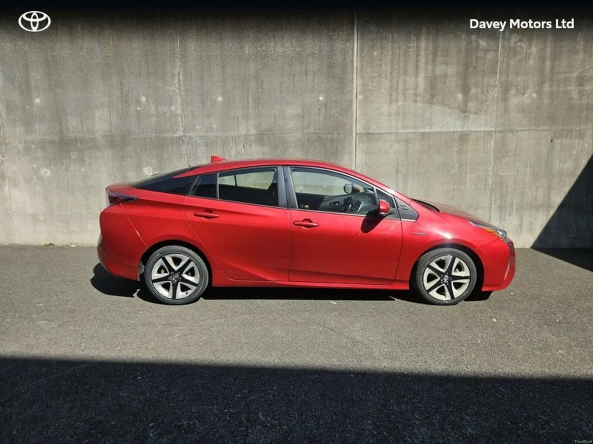 Toyota Prius PRIUS HYBRID LUXURY - Image 3