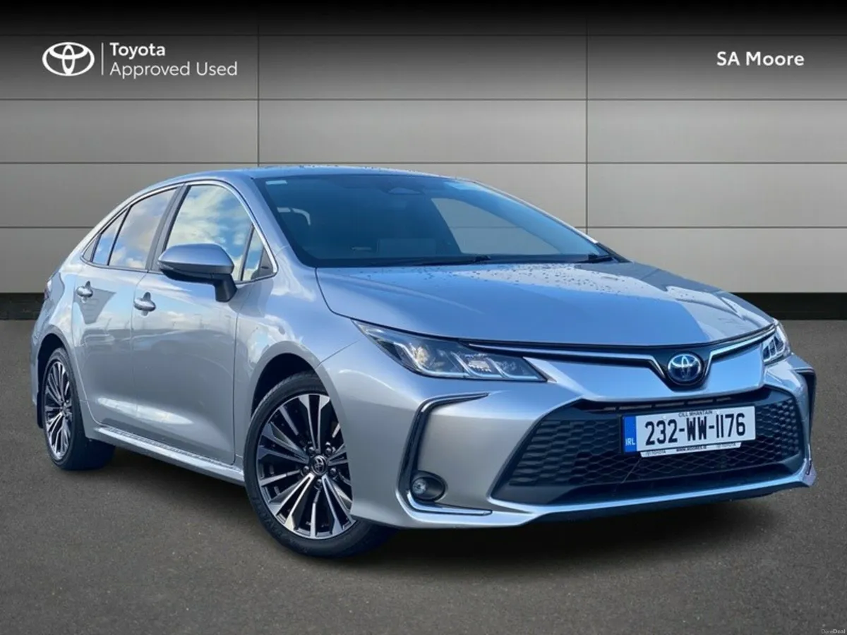 Toyota Corolla LUNA SPORT SALOON - Image 1