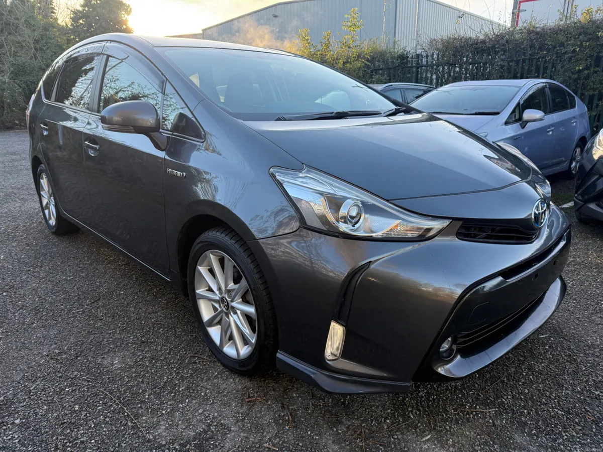 Toyota Prius 7 seats!!! - Image 1