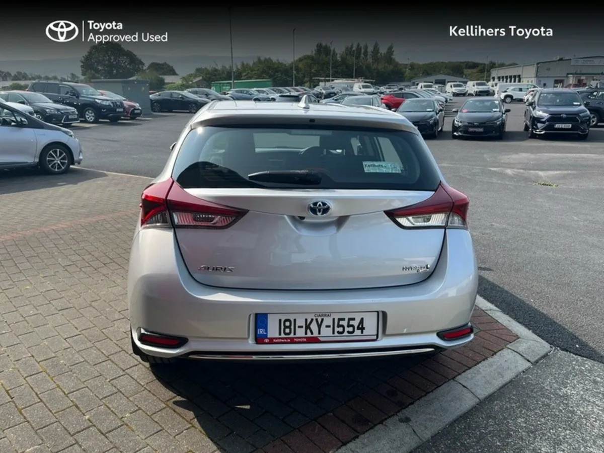Toyota Auris AURIS HYBRID LUNA 5DR - Image 4