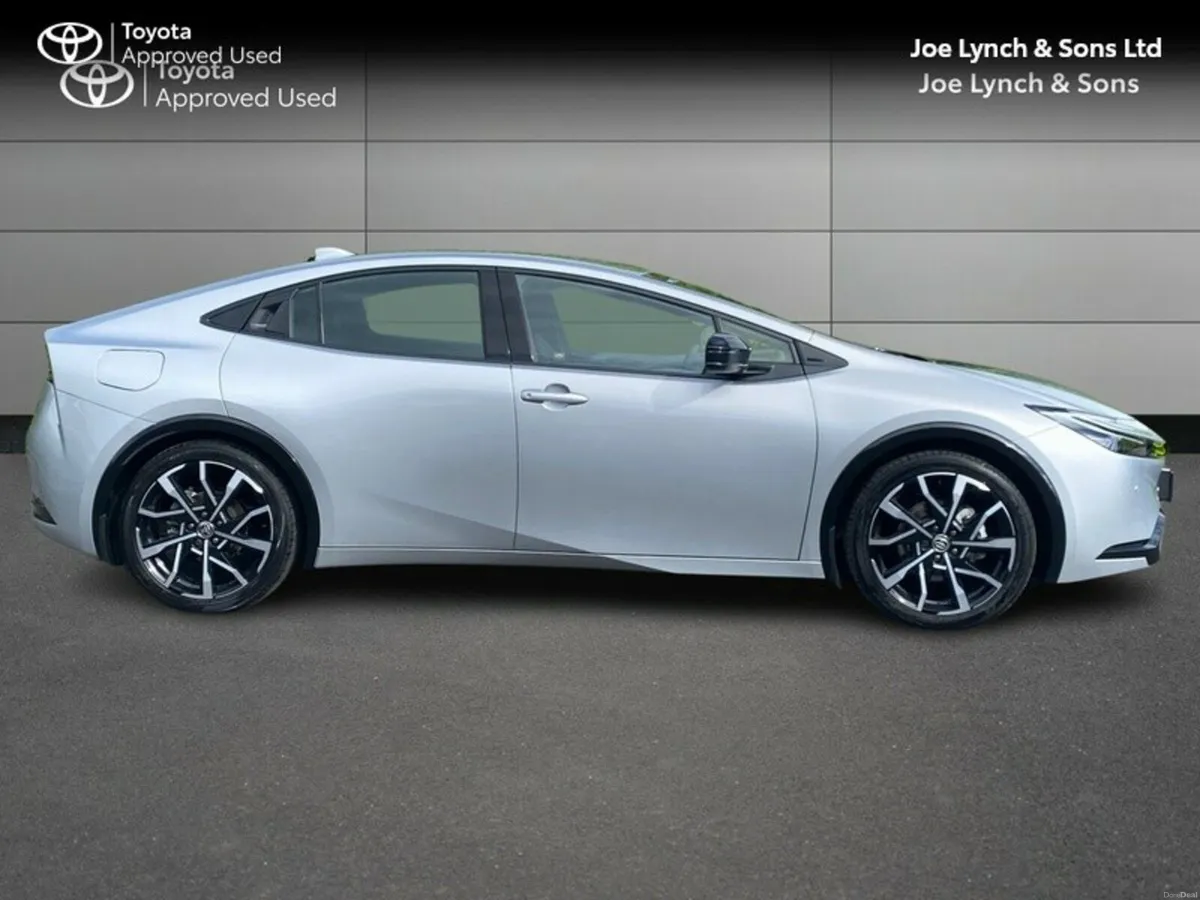 Toyota Prius PRIUS PLUG-IN HYBRID - Image 3