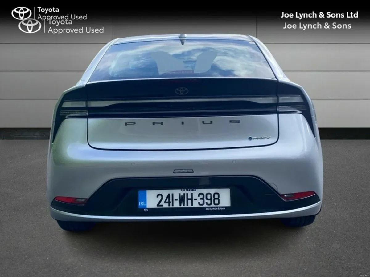 Toyota Prius PRIUS PLUG-IN HYBRID - Image 4