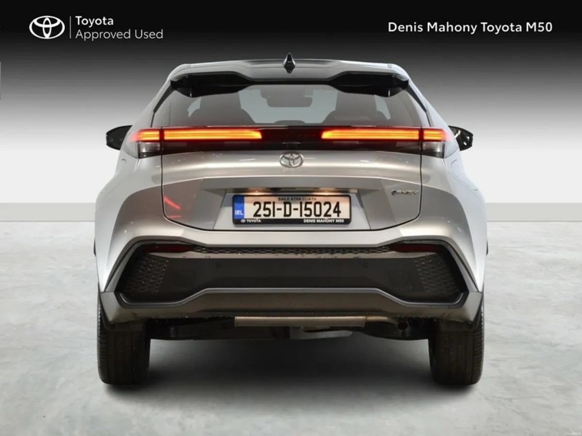 Toyota C-HR Plug-In Hybrid Auto - Image 4