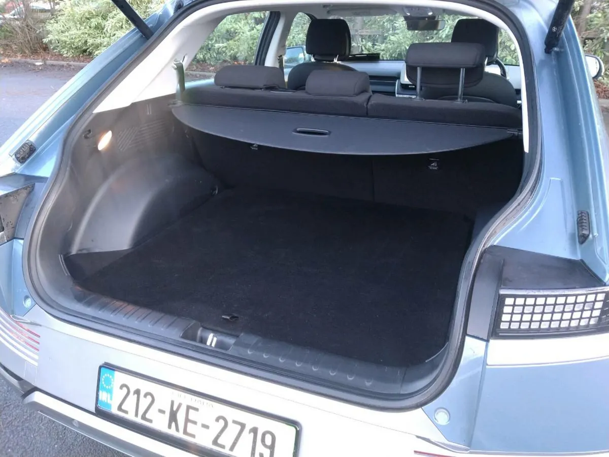 Hyundai IONIQ 5 Premium 73KWH - SOH 100% - Image 6