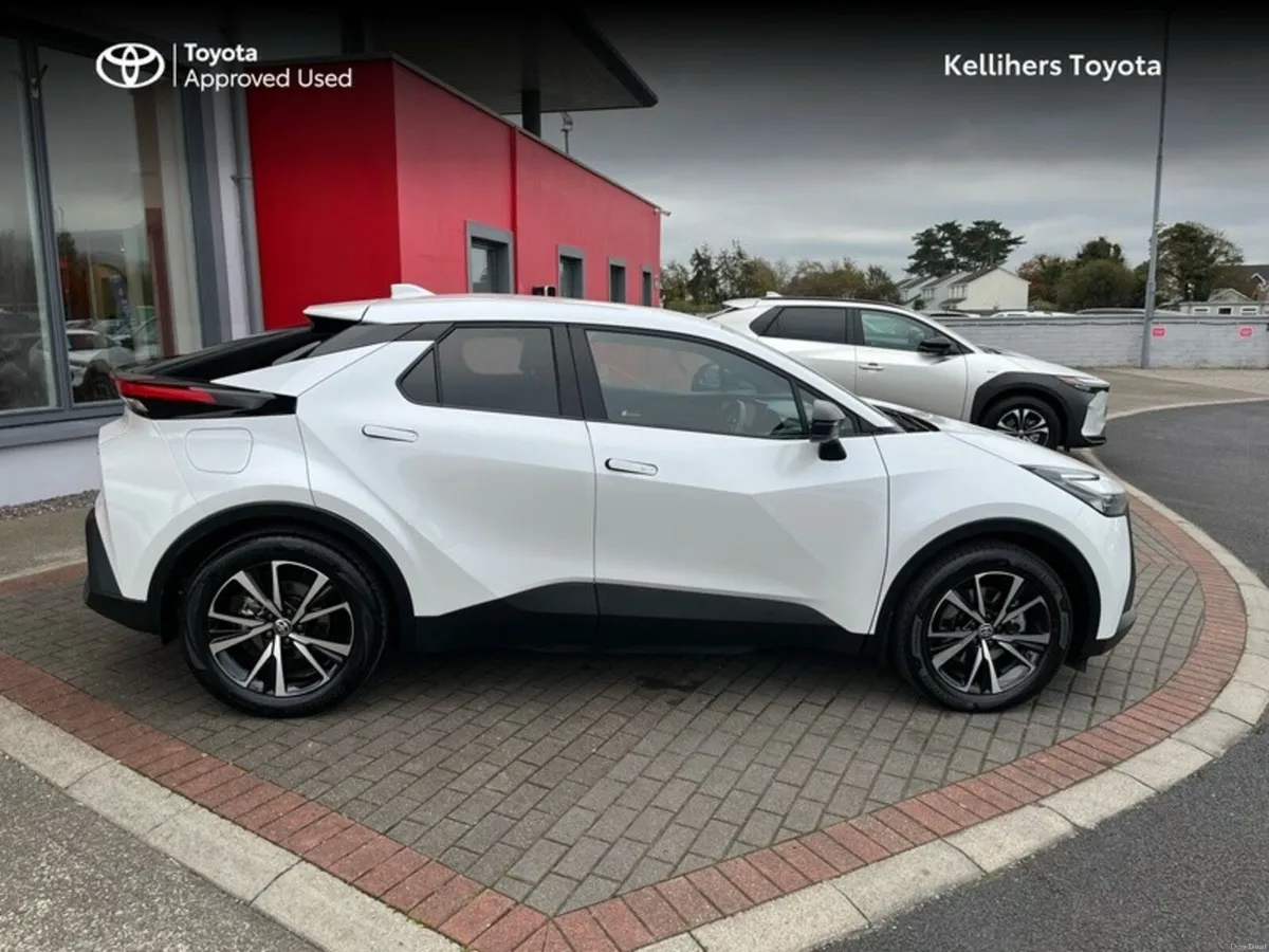 Toyota C-HR C-HR PHEV SPORT - Image 3