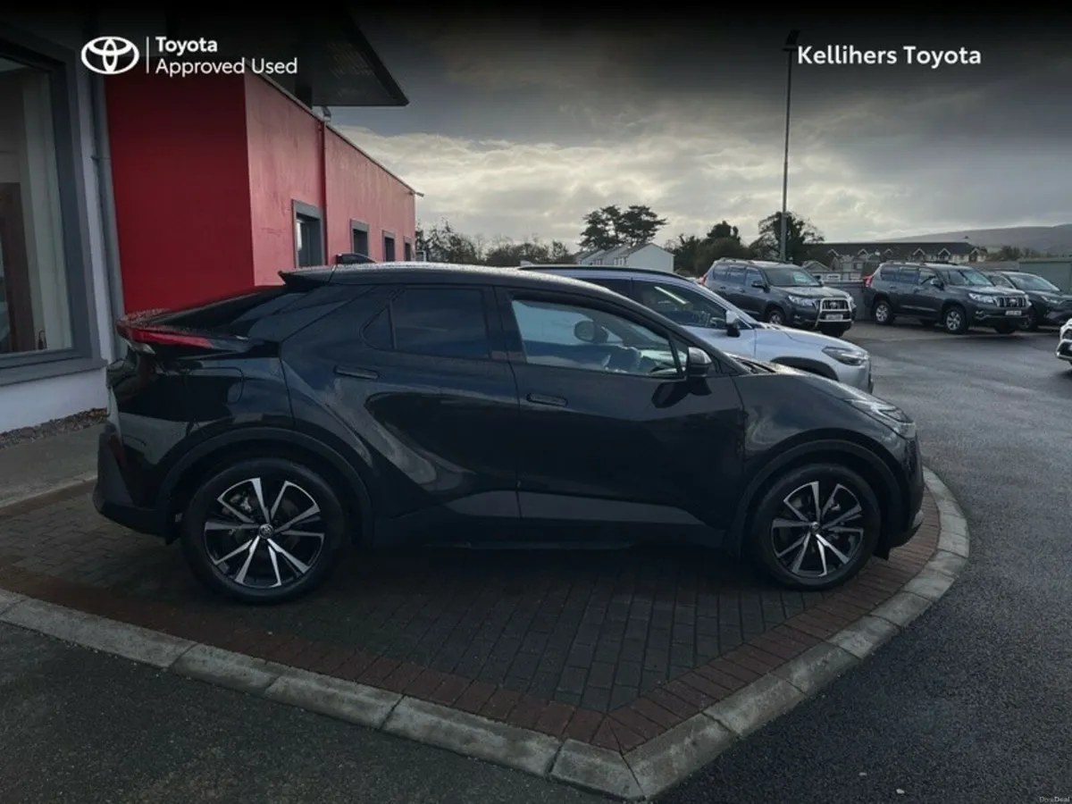 Toyota C-HR C-HR PHEV SPORT - Image 3