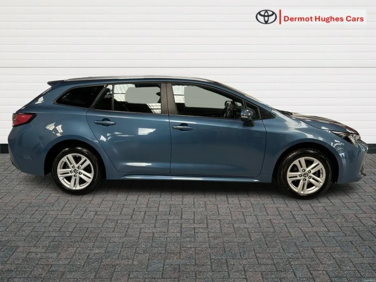 Toyota Corolla HYBRID LUNA TS AUTO - Image 3