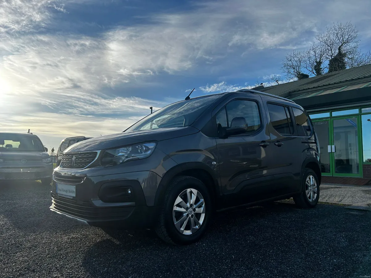 *Automatic* Wheelchair Car - Image 3