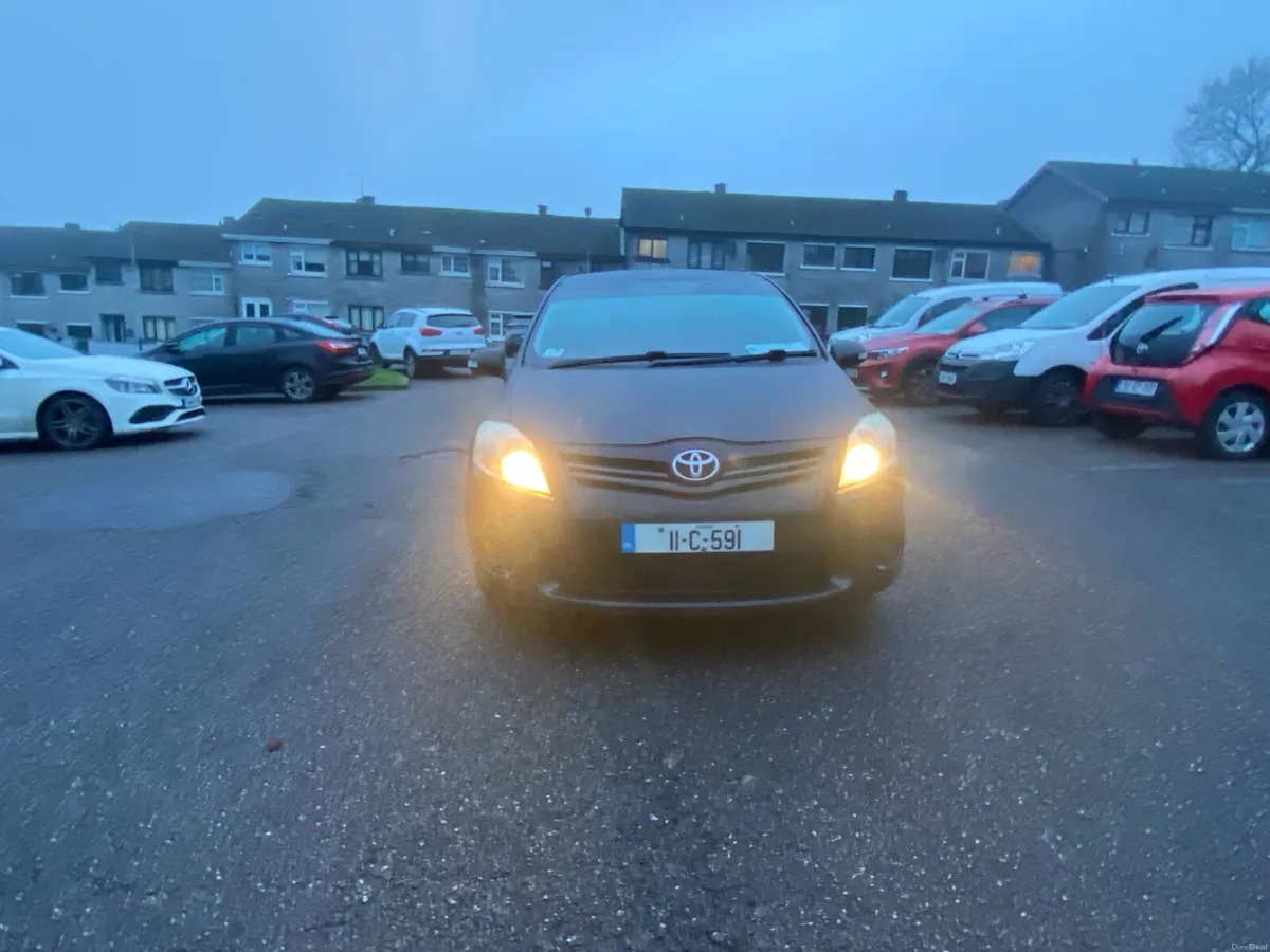 2011 Toyota Auris TERRA - Image 4