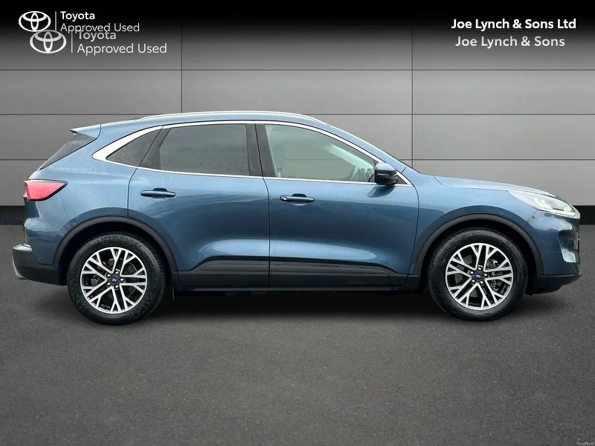 Ford Kuga TITANIUM 2.5 PHEV 4DR AUTO - Image 3