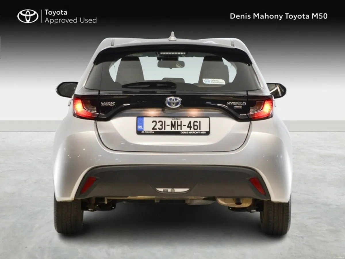 Toyota Yaris Hybrid Luna Auto - Image 4
