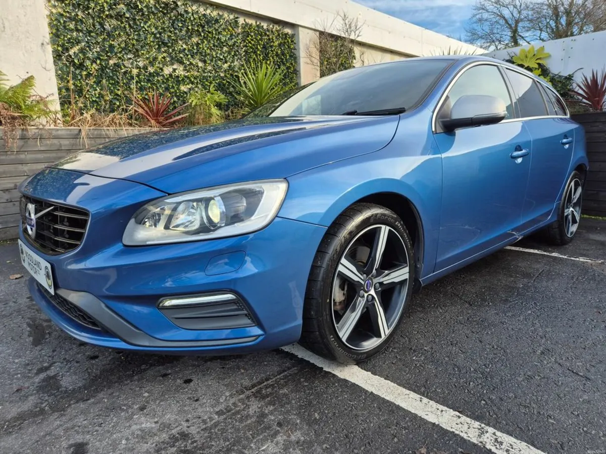 Volvo V60 2.0 D4 / R-DESIGN WITH SUNROOF / TOP SPO - Image 1