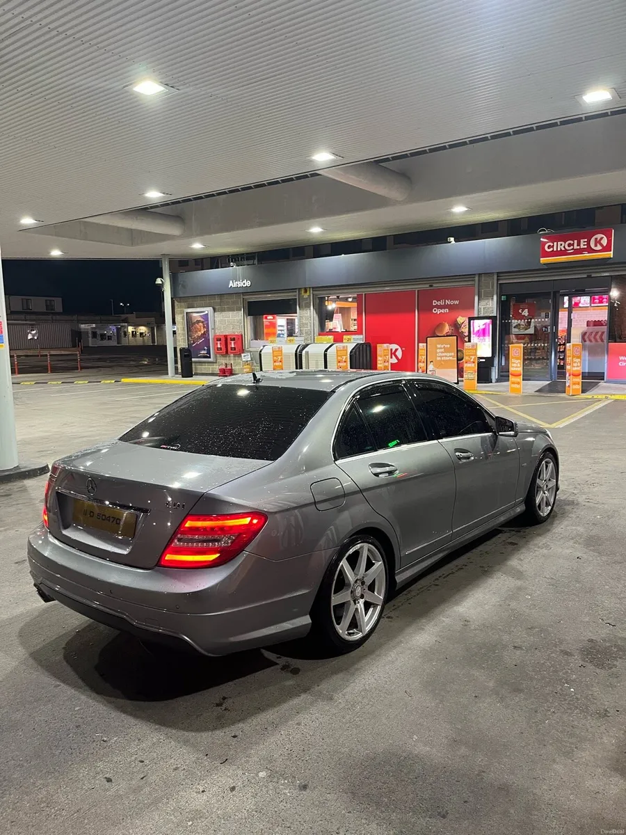 Mercedes c220dAMG - Image 3