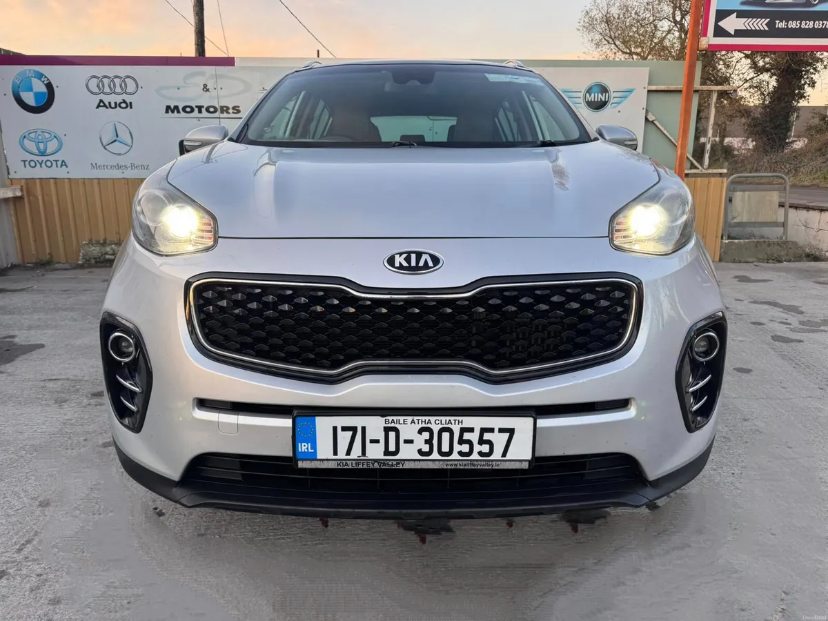 171 Kia Sportage 1.7D PLATINUM S AUTO - Image 2