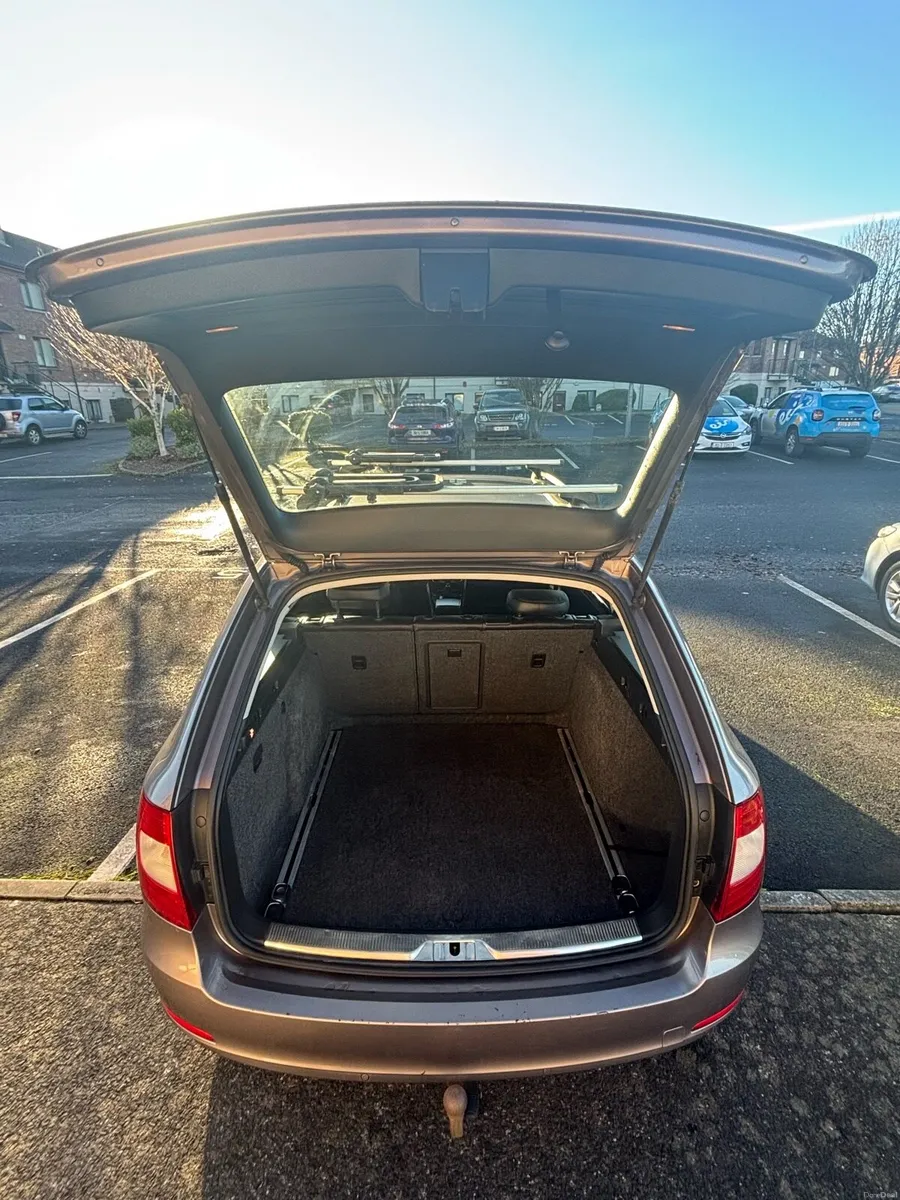2013 Skoda Superb Estate 1.6L Diesel - Image 4