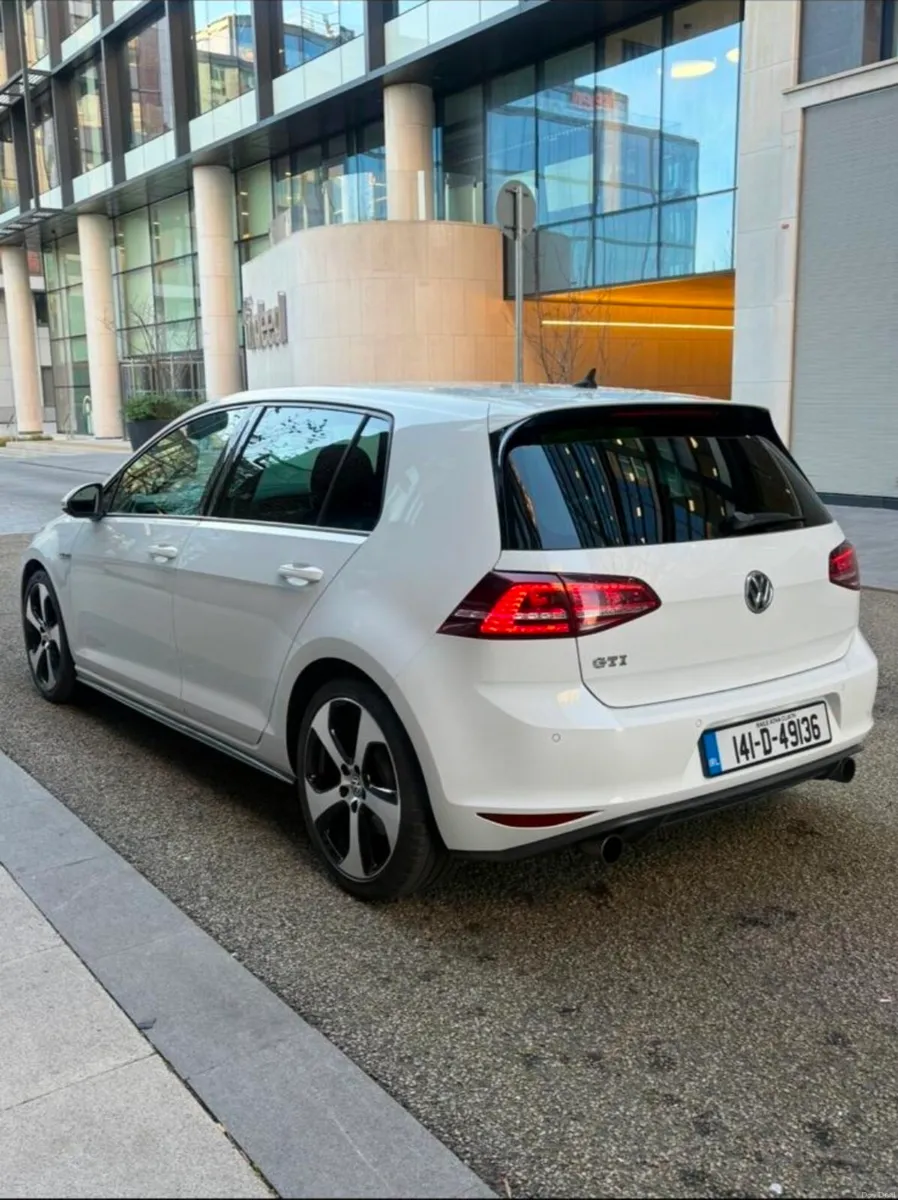 Volkswagen Golf GTI - Image 4