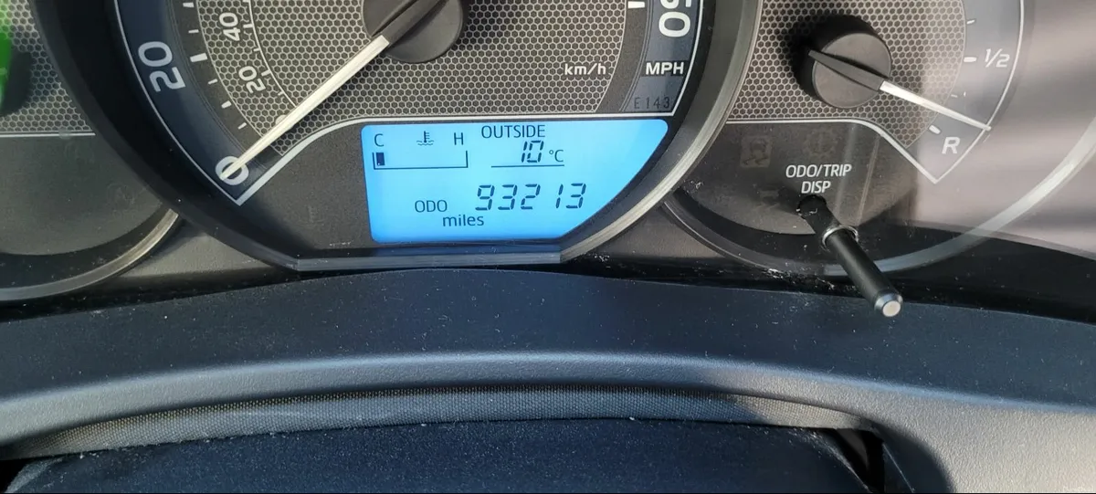 Toyota Auris 2014 - Image 3