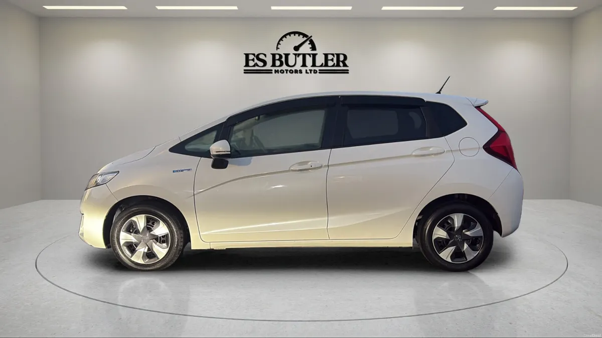 2016 Honda Fit 1.5L AUTO PETROL HYBRID 1YR WARRANT - Image 2