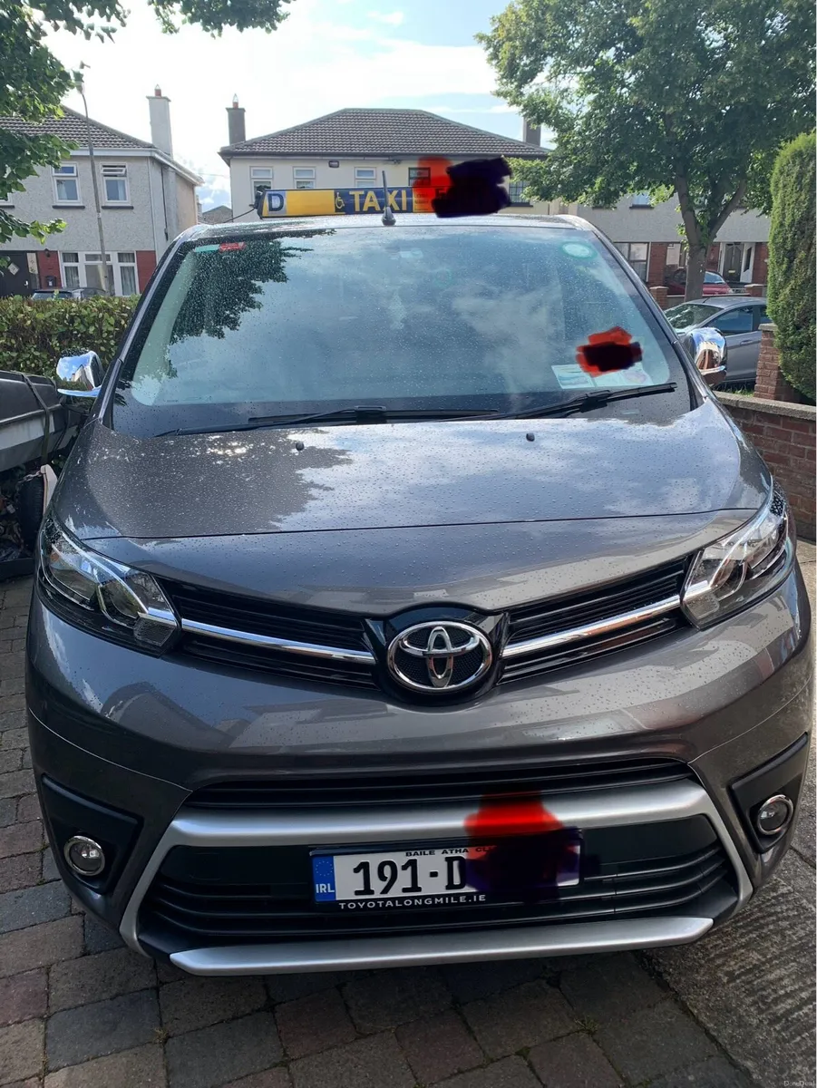 Toyota Proace Wheelchair Taxi - Image 2