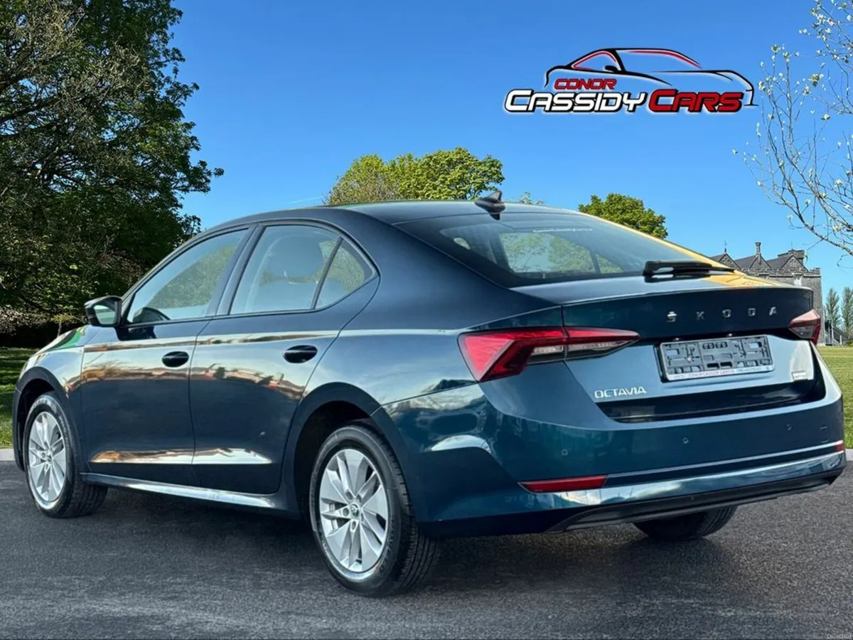 Skoda Octavia SE TECHNOLOGY TDI DSG // AUTO // 12 - Image 3