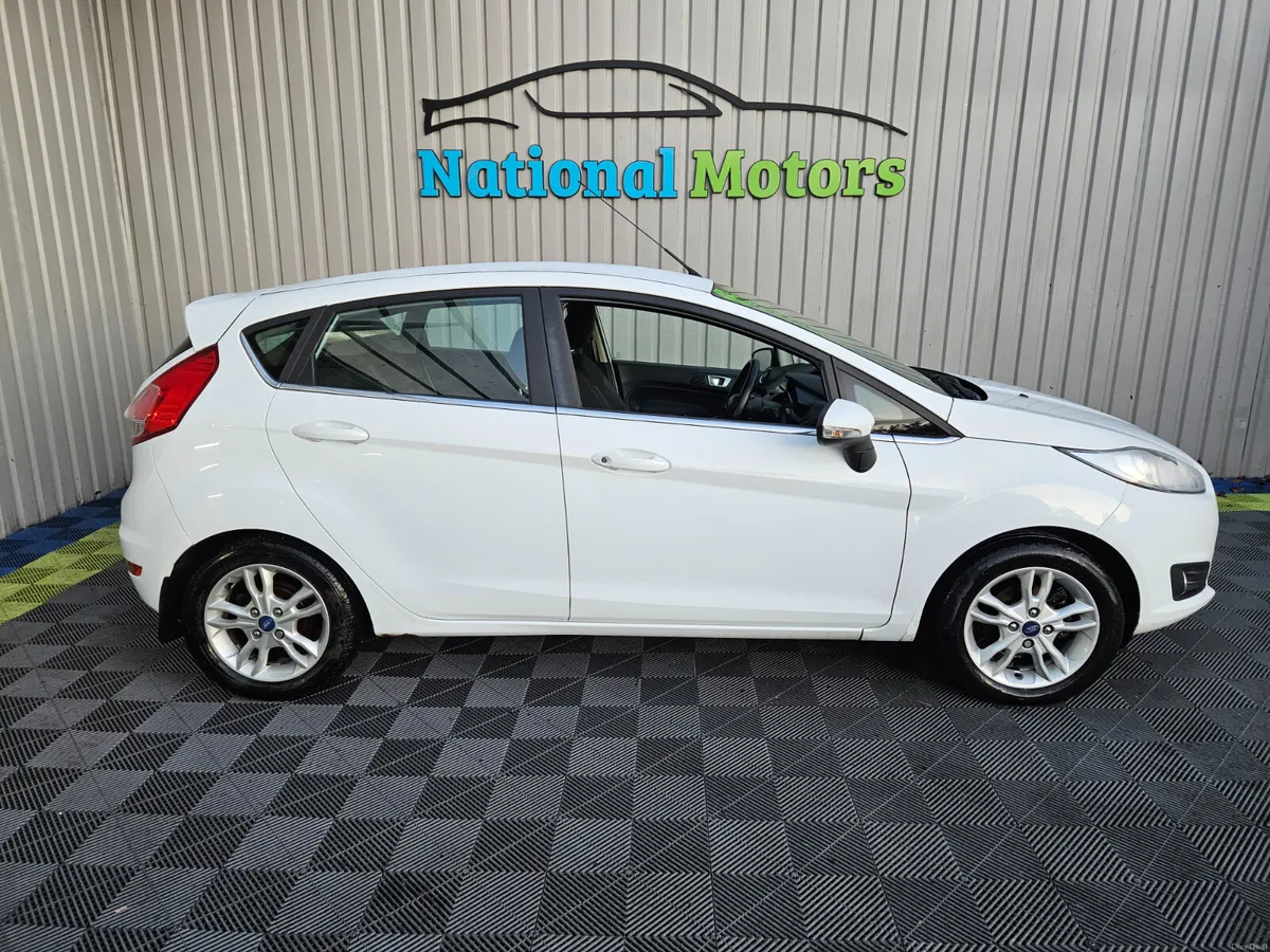 2014 Ford Fiesta 1.2 ZETEC Petrol - Image 2