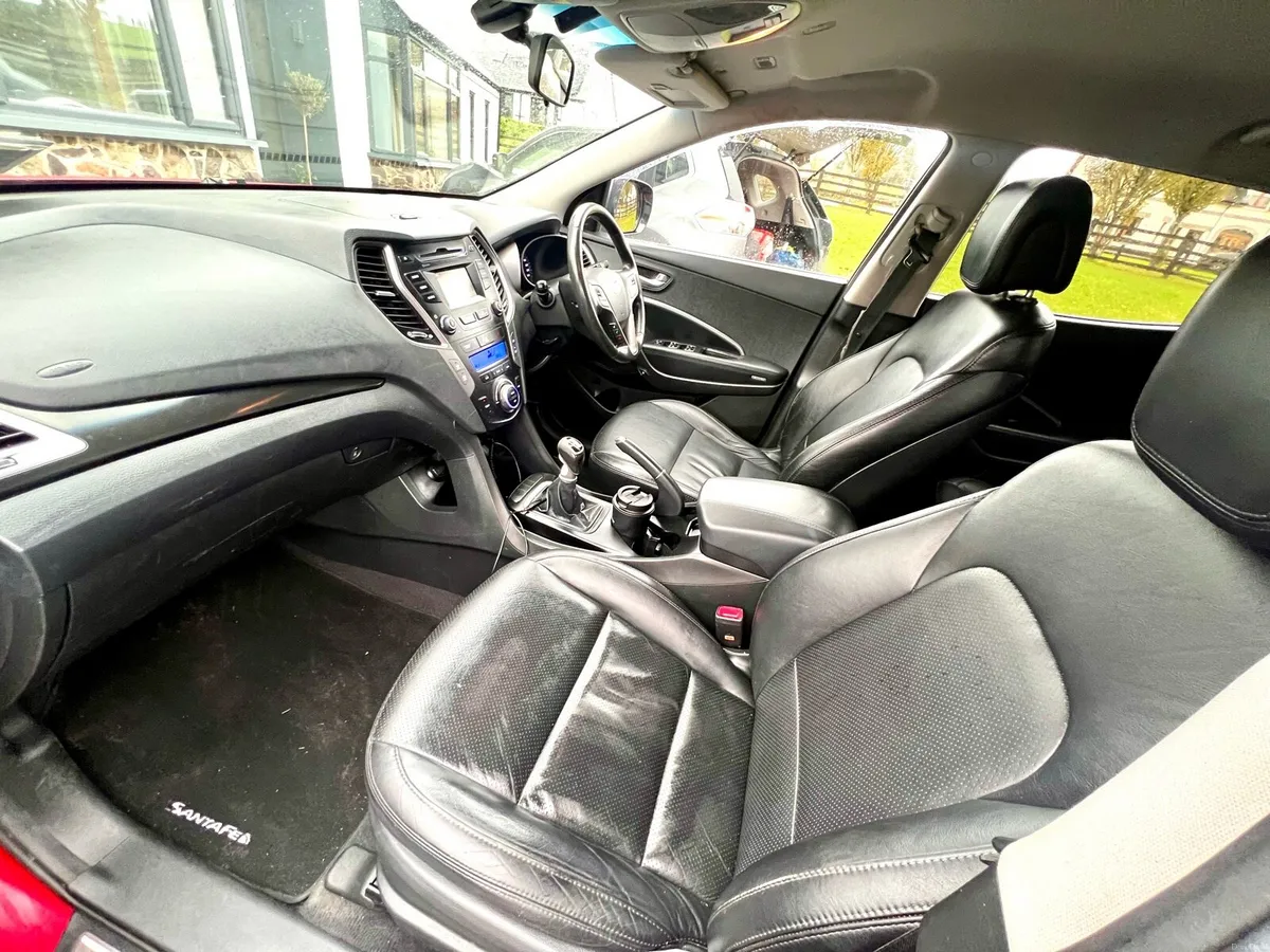 2014 Hyundai Santa Fe 4x4 SE €5900 Trade to Clear - Image 4
