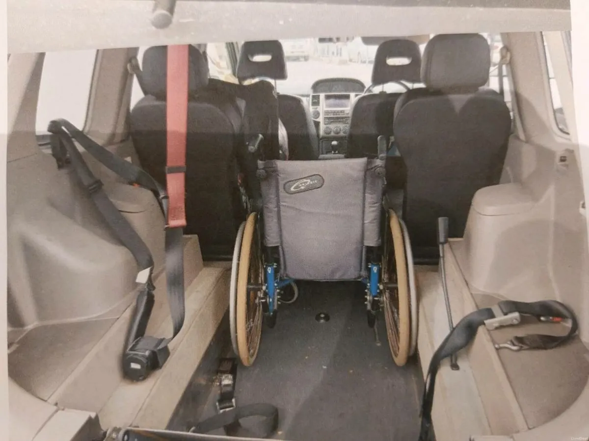 Nissan X-Trail Wheelchair Accessible - Image 3