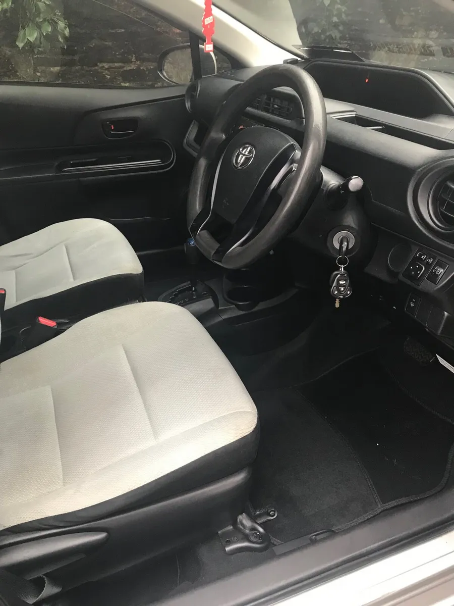 Toyota Aqua - Image 4