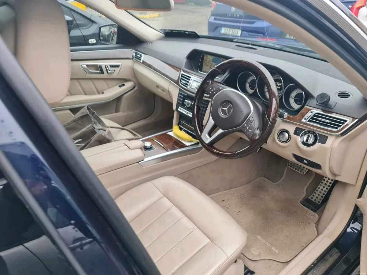 Mercedes Benz - Image 4