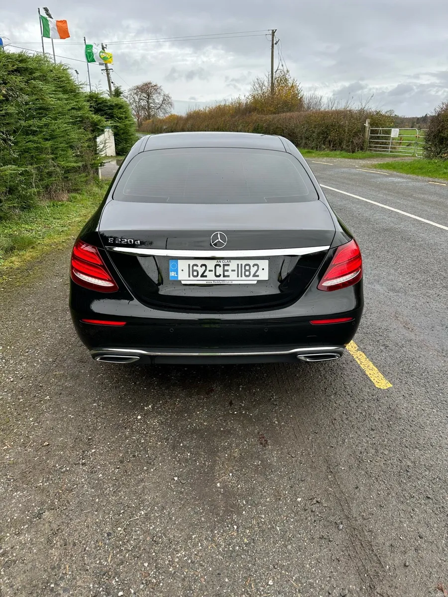 Mercedes Benz - Image 2