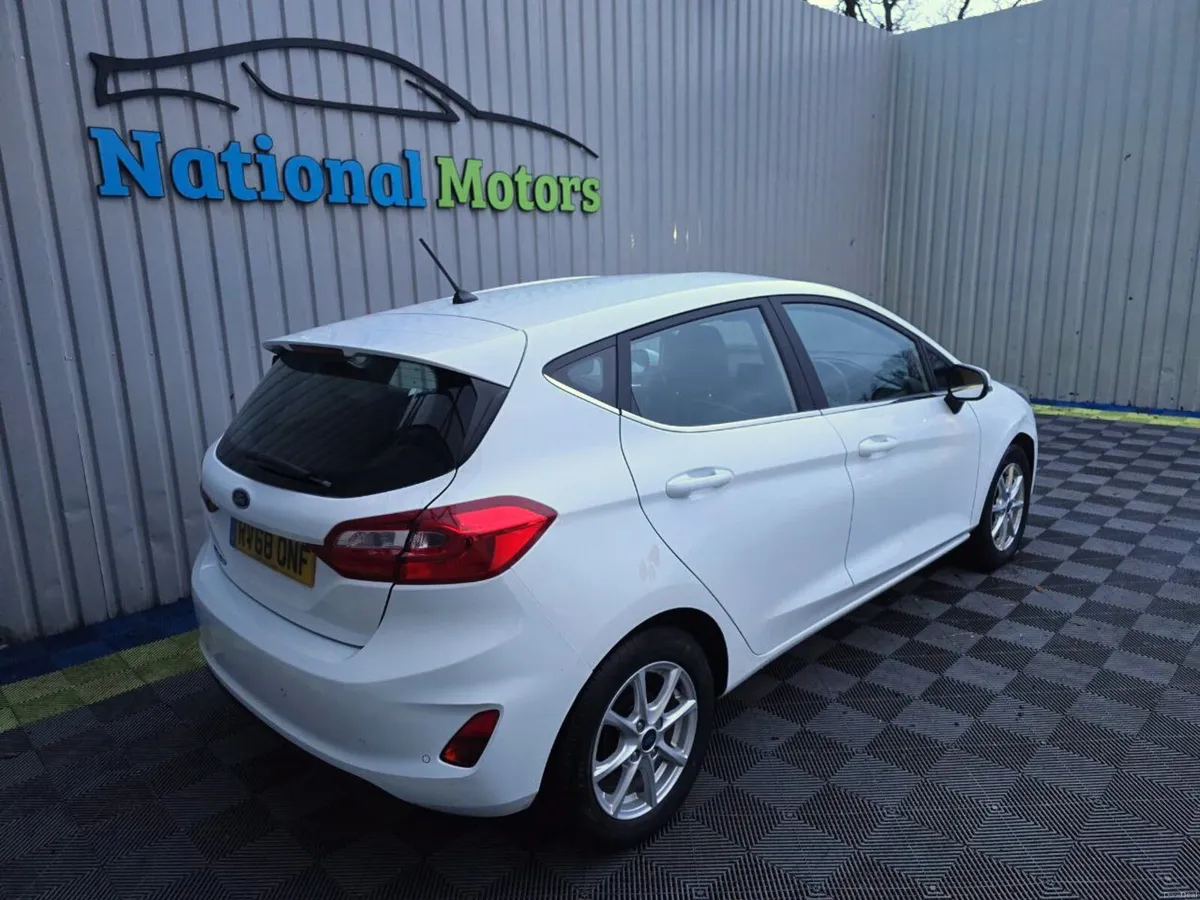 2018 Ford Fiesta 1.0 Petrol ZETEC - Image 3