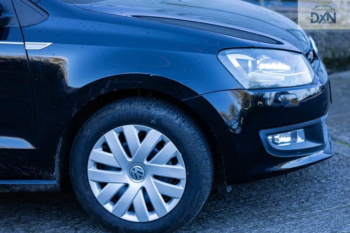 Volkswagen Polo 2012 67000 KM - Image 4