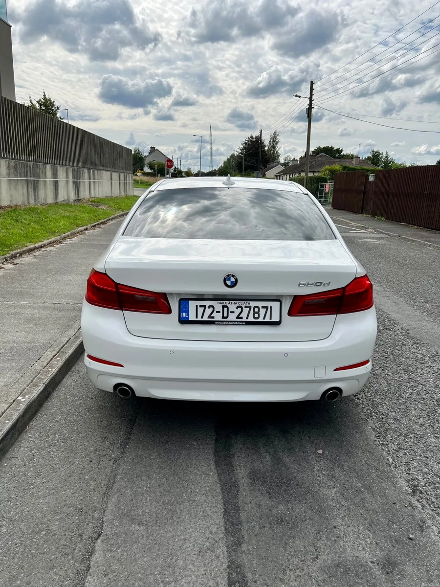 BMW 5-Series 2017 - Image 2