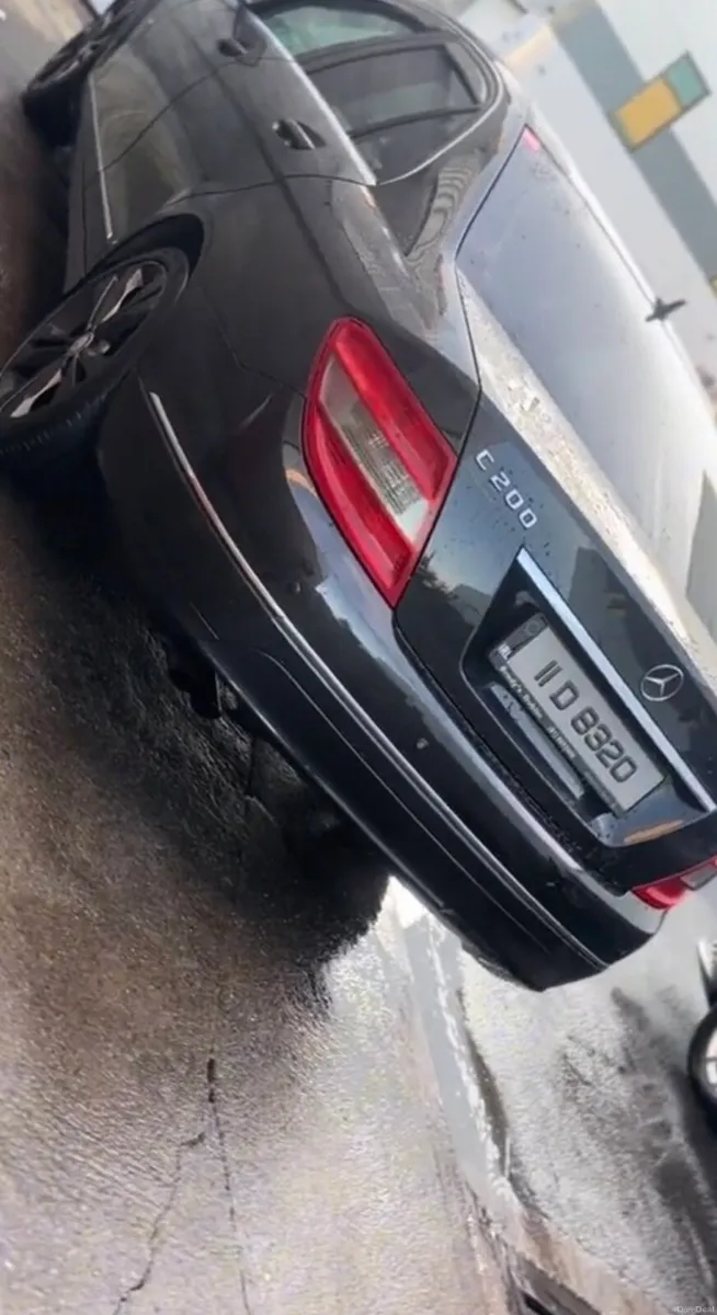 Mercedes Benz C200 - Image 4