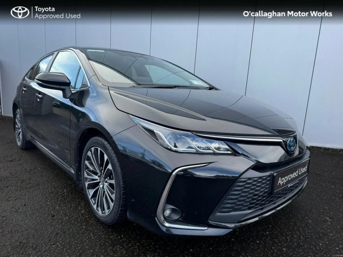 Toyota Corolla LUNA SPORT SALOON 4DR - Image 1
