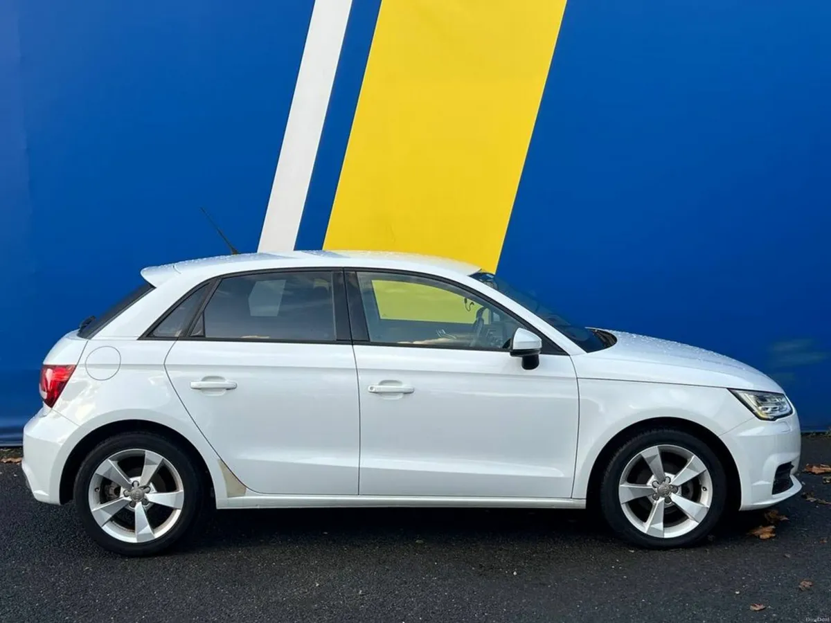 Audi A1 1.0 TFSI AUTO // LEATHER HEATED SEATS // P - Image 2