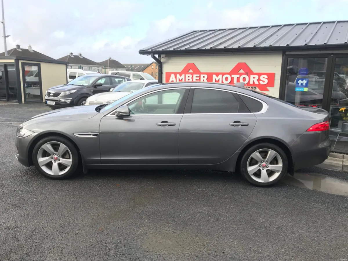 2018 Jaguar XF AUTOMATIC - Image 2