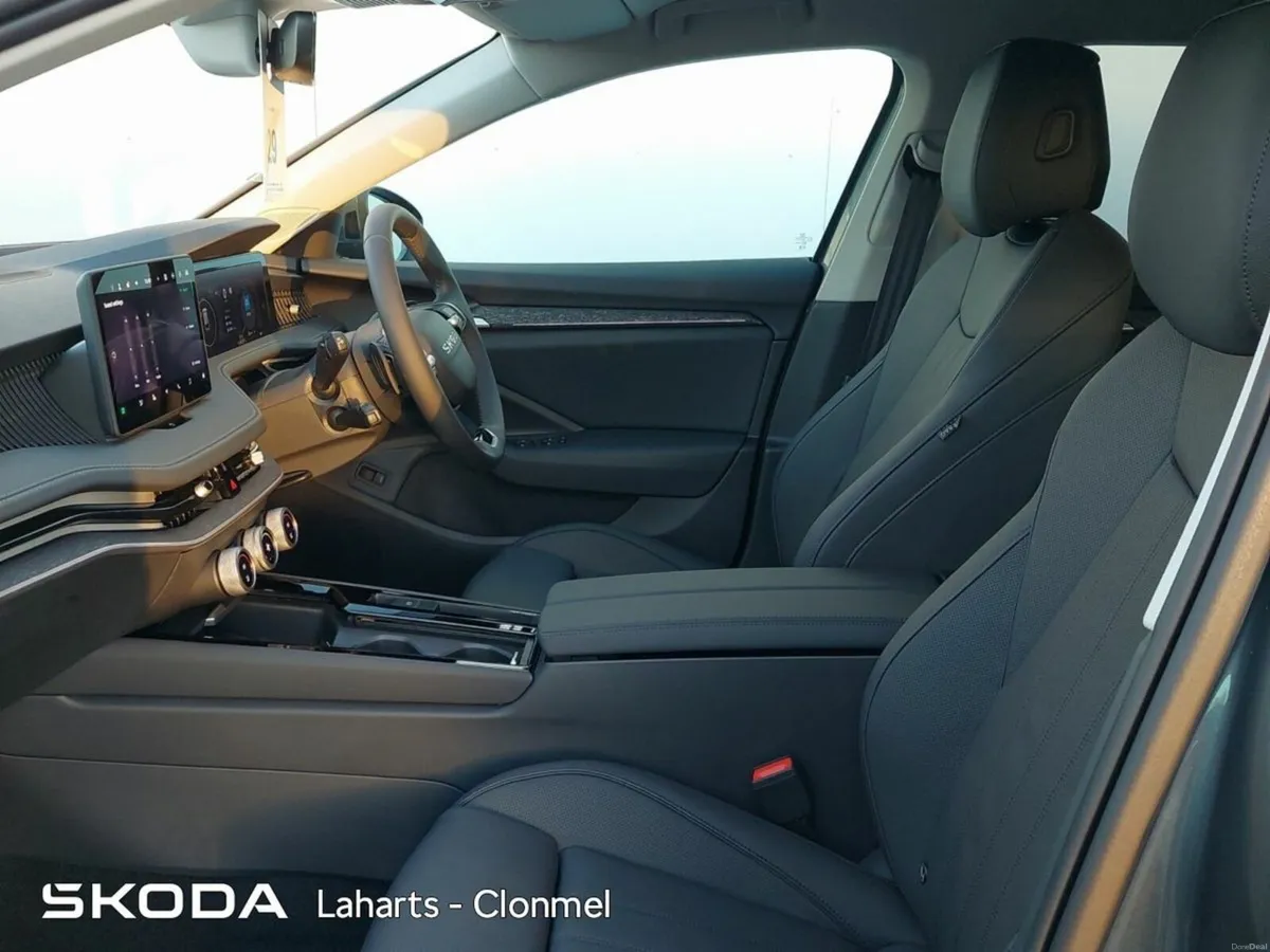 Skoda Superb COMBI SELECTION+ 2.0TDI 150HP DSG - Image 4