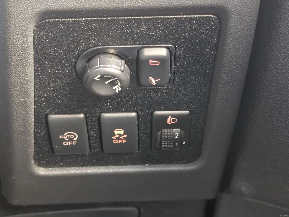 HIGH SPEC 4X4 12 QASHQAI VERY CLEAN - Image 4