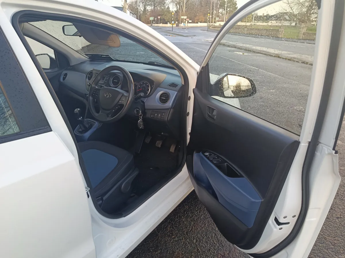 Hyundai i10 Classic - Image 3