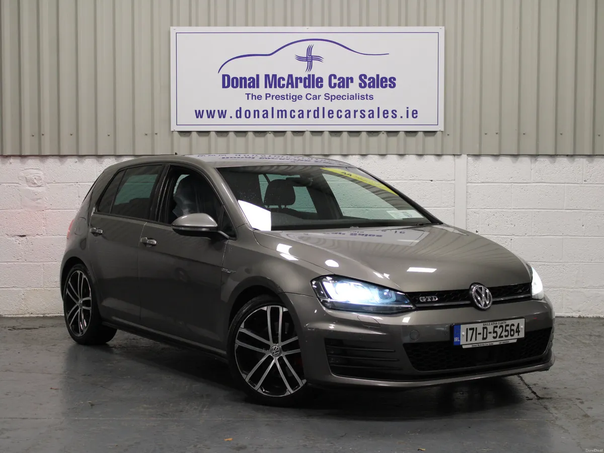 2017 Volkswagen Golf GTD - Image 4