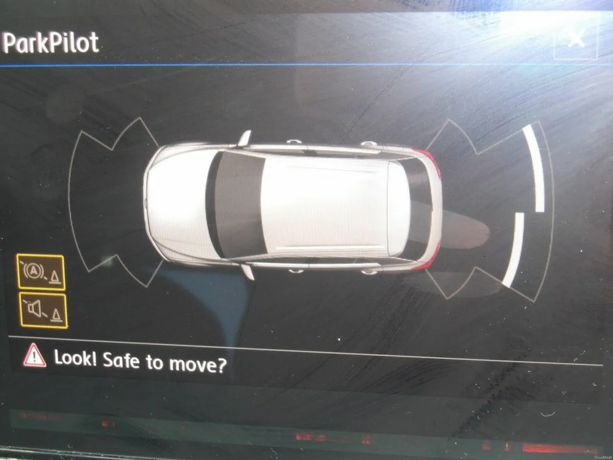 Volkswagen T-Roc 1.6 TDI 115bhp Design - Image 4