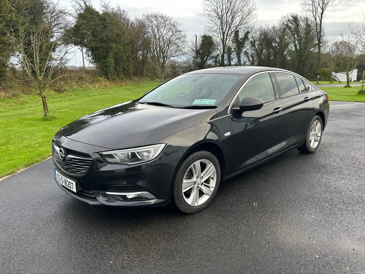 Opel Insignia - Image 1