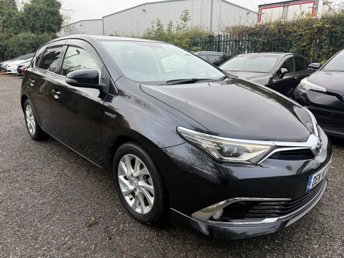 Toyota Auris - Image 1