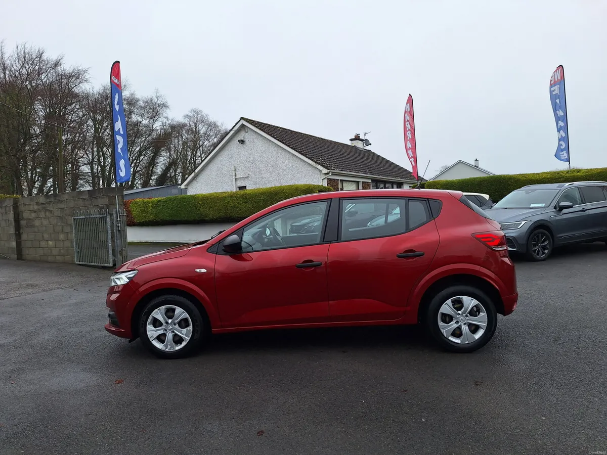 Dacia Sandero 1.0 Petrol *Immaculate/New Model - Image 4